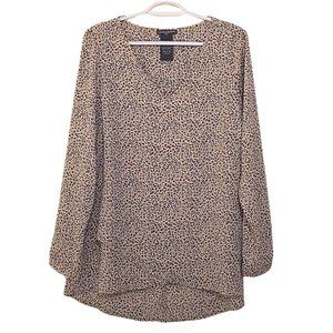 Chelsea & Theodore Leapord Print V-Neck Long Sleeved Blouse Size Medium